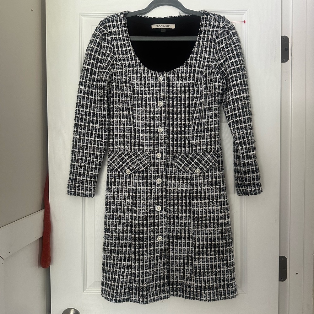 Taylor Black and White Long Sleeve Dress